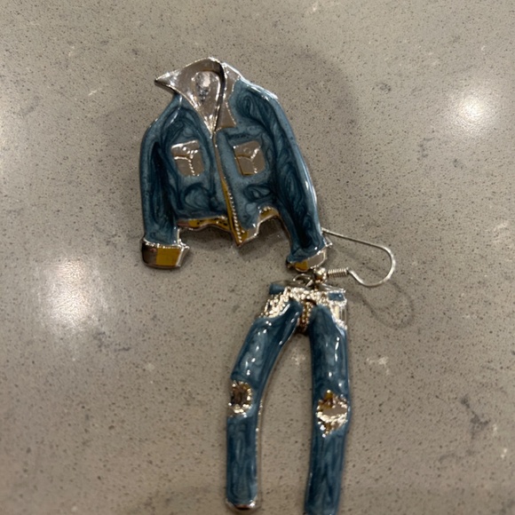 Canadian Tuxedo - Denim / Western / 90's / Jean Jacket - Enamel Earrings - Picture 4 of 4